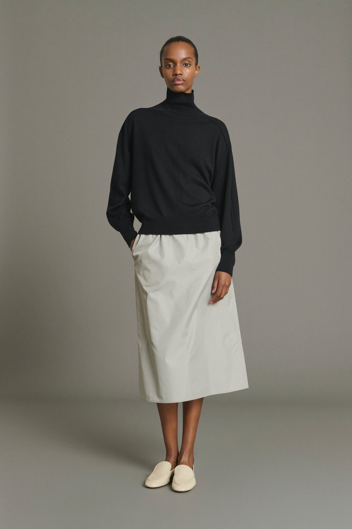 Nord pullover - Black Merino Wool Oversized Roll Collar - Soeur vue 5